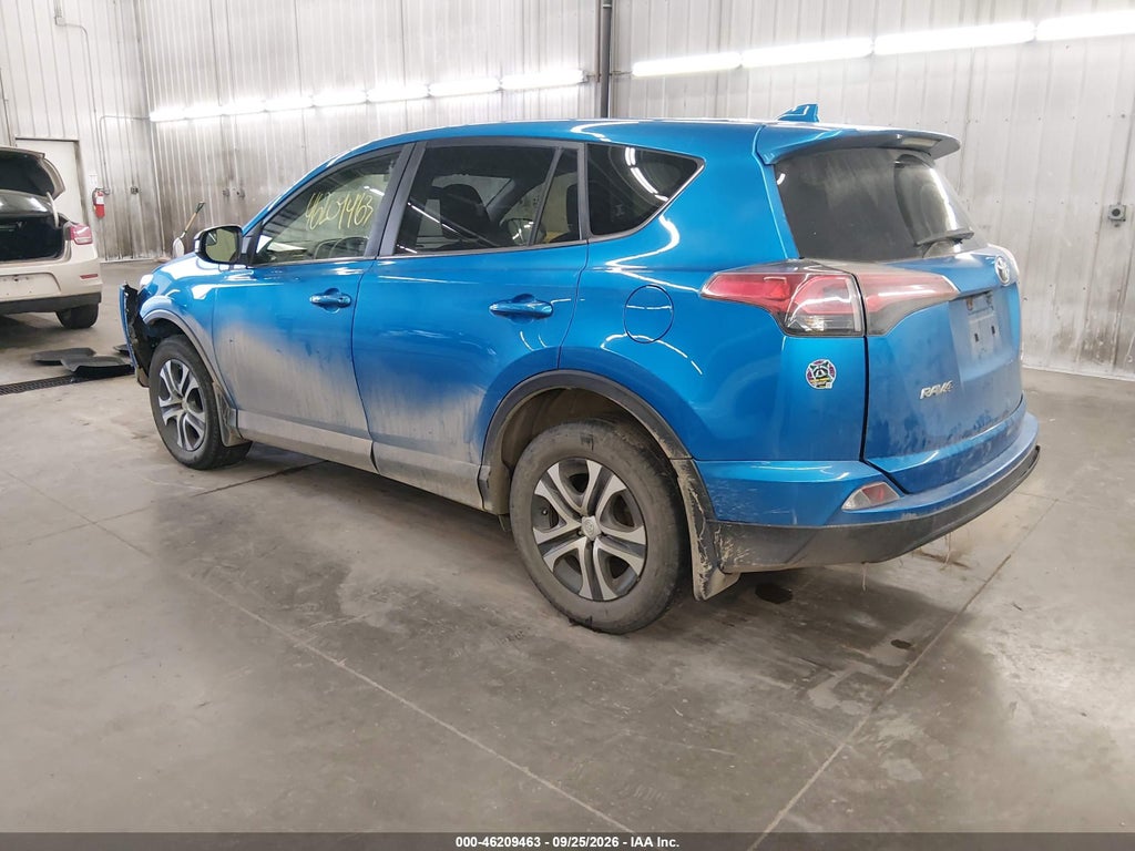 2017 Toyota RAV4 LE photo 3