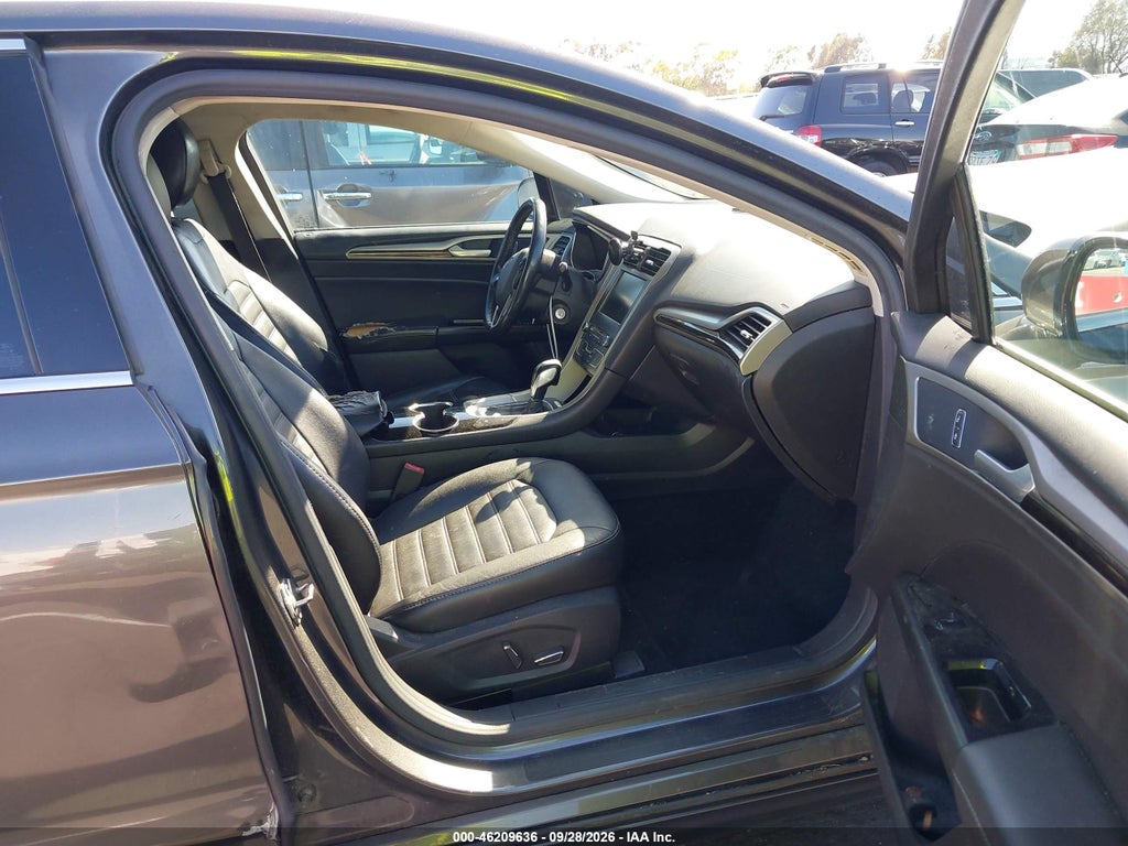 2016 Ford Fusion Energi SE Luxury photo 5