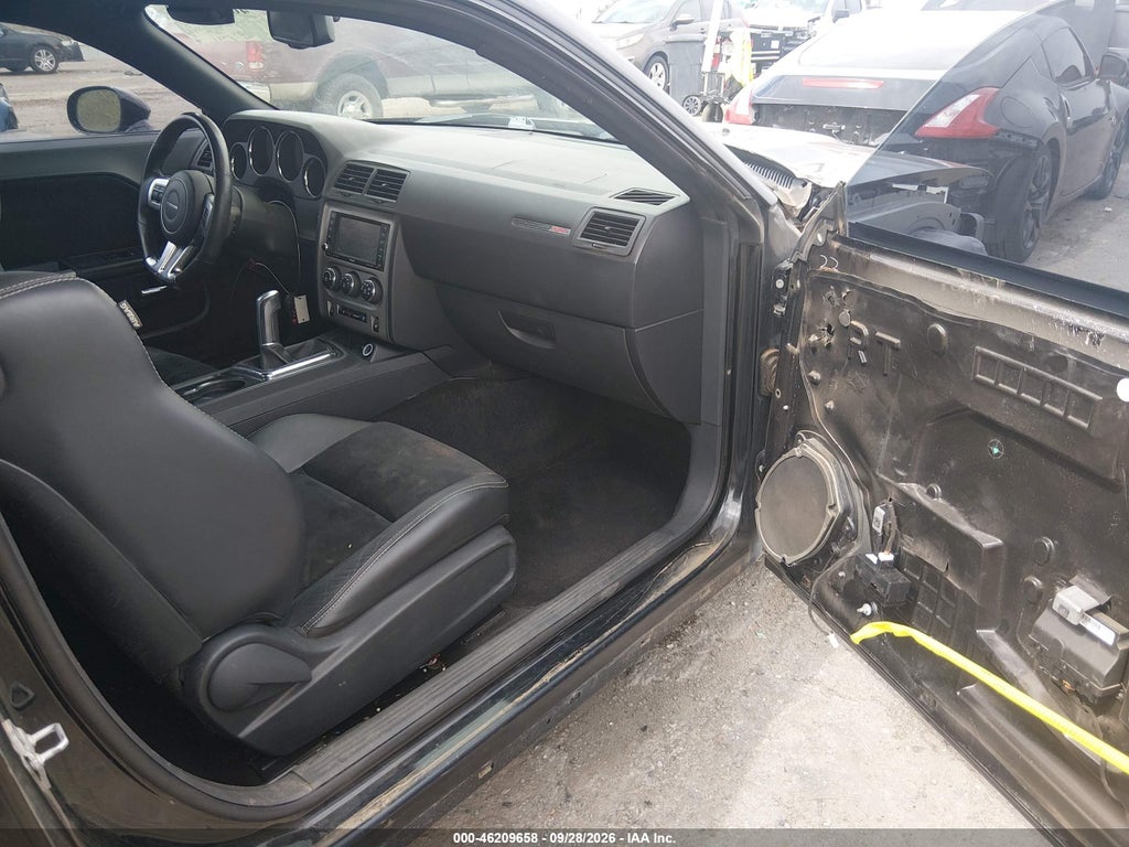 2012 Dodge Challenger SRT8 392 photo 5