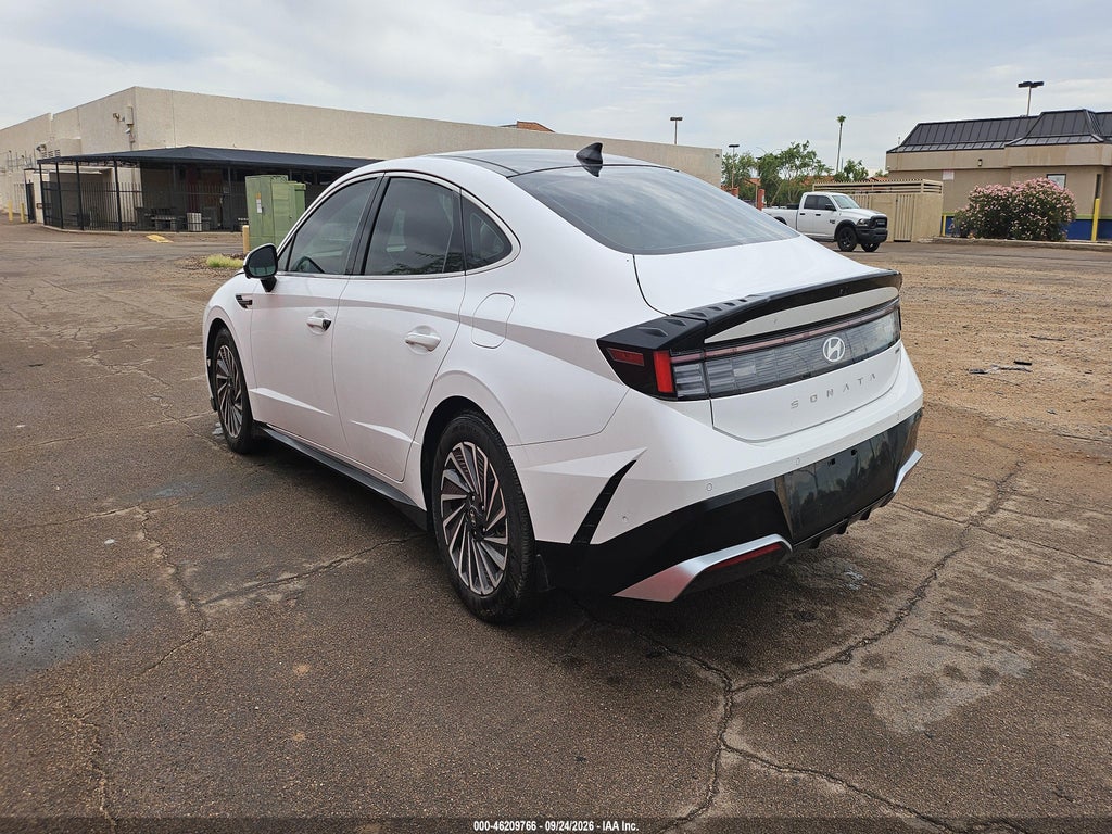 2025 Hyundai Sonata Hybrid Limited photo 3