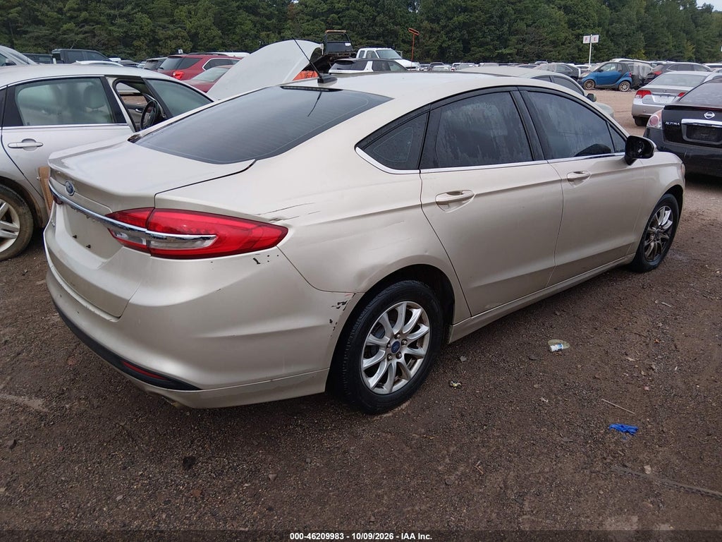 2017 Ford Fusion S photo 4