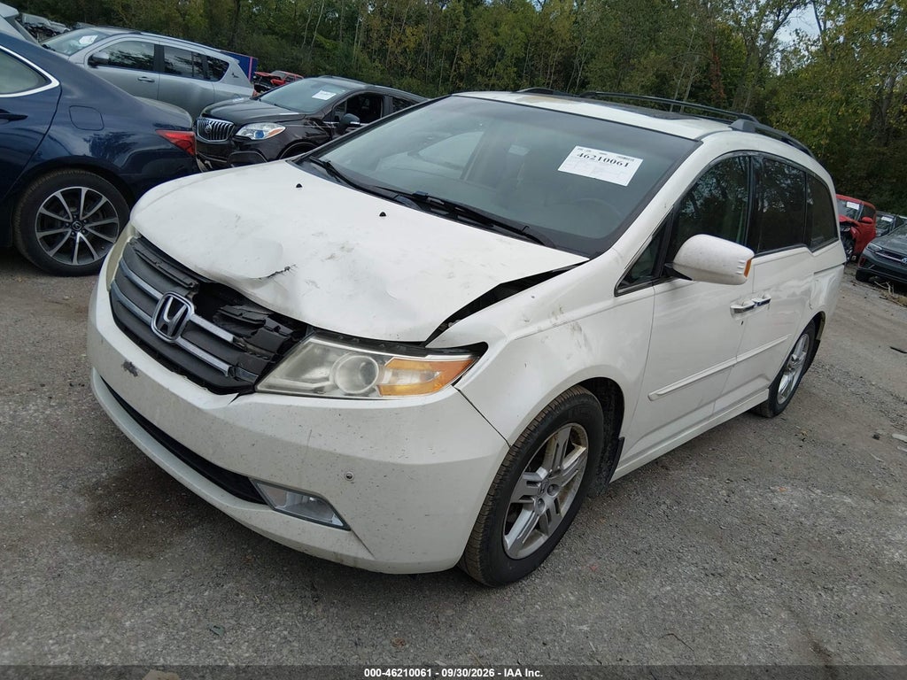 2012 Honda Odyssey Touring/Touring Elite photo 2
