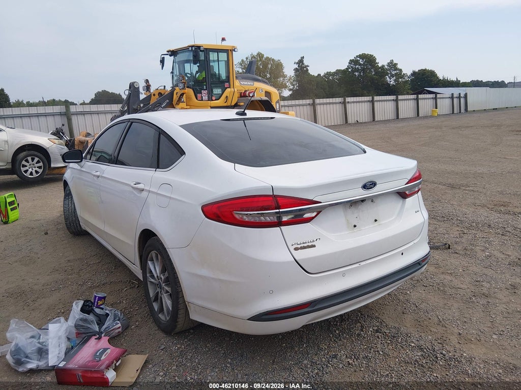 2017 Ford Fusion SE photo 3