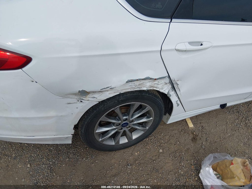 2017 Ford Fusion SE photo 6
