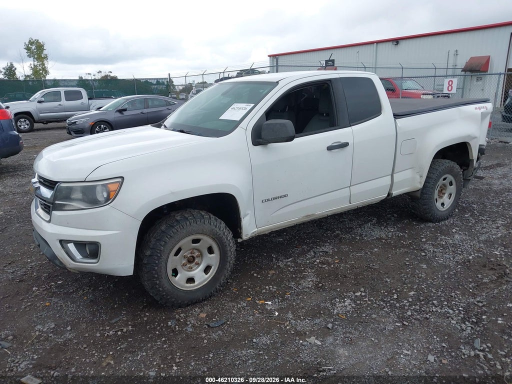 2019 Chevrolet Colorado WT photo 2