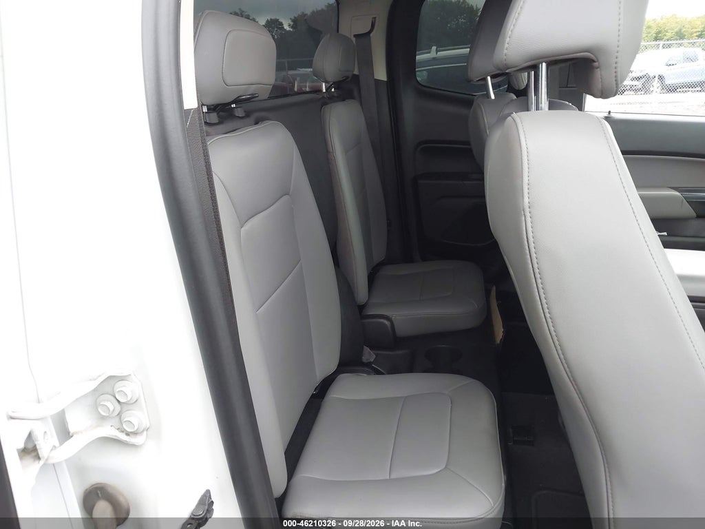 2019 Chevrolet Colorado WT photo 8