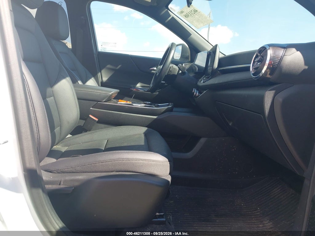2026 Chevrolet Equinox AWD LT photo 5