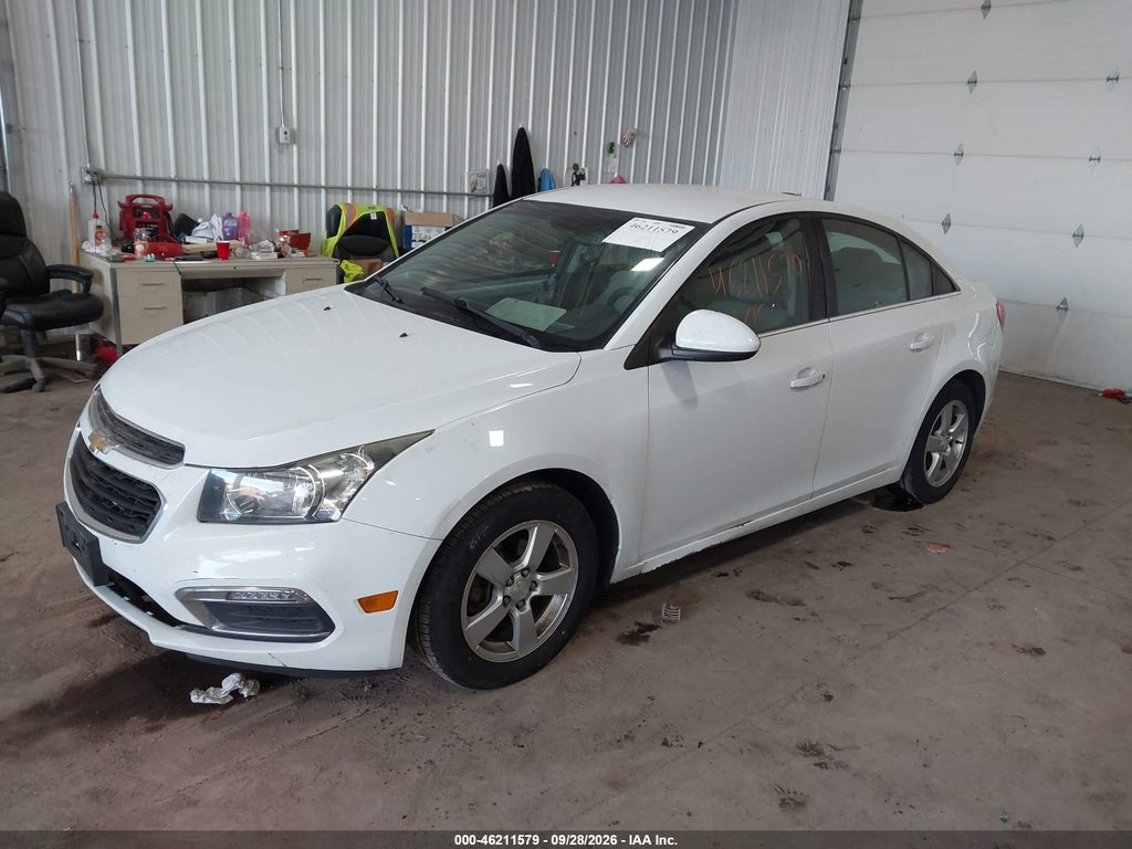 2015 Chevrolet Cruze 1LT Auto photo 2