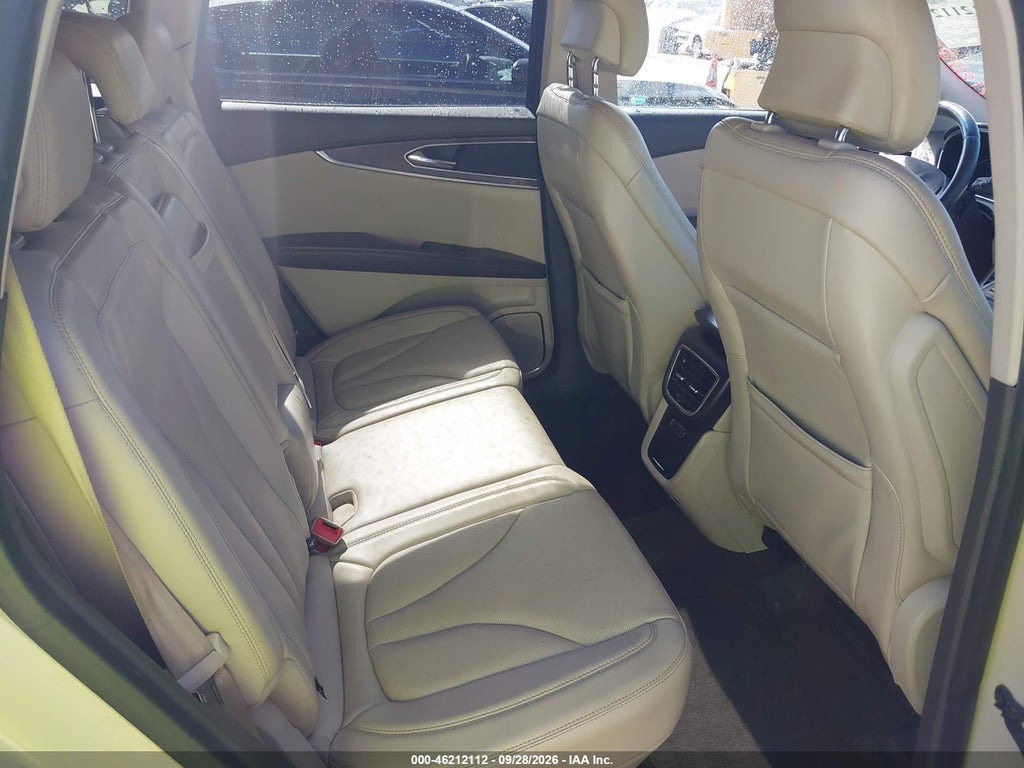 2016 Lincoln MKX Reserve photo 8