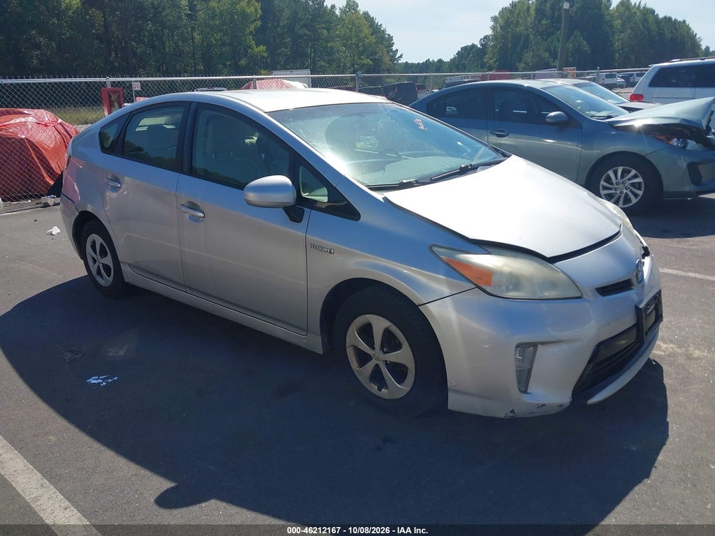 2013 Toyota Prius TWO photo 1