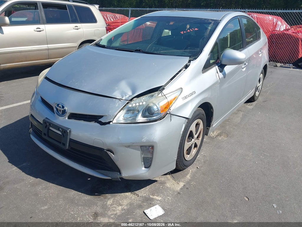 2013 Toyota Prius TWO photo 6