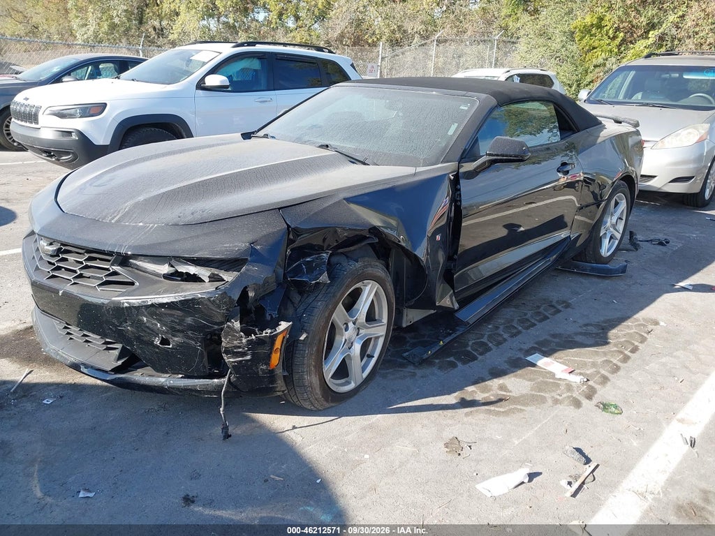 2020 Chevrolet Camaro RWD 1LT photo 2