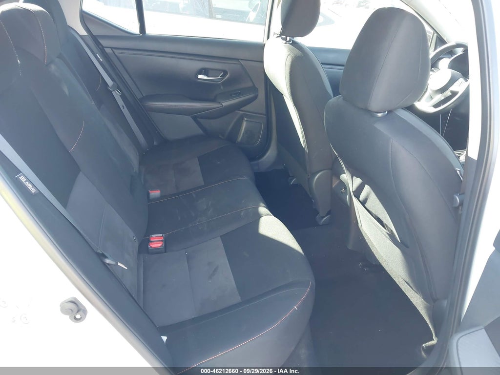 2022 Nissan Sentra SR Xtronic CVT photo 8