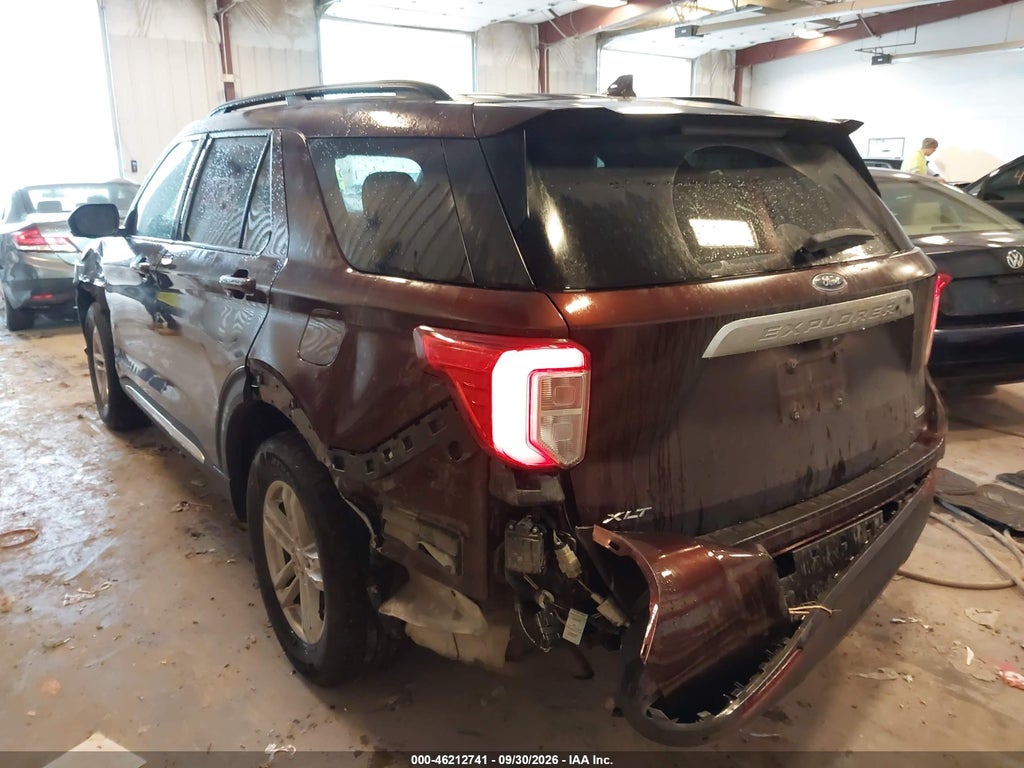 2020 Ford Explorer XLT photo 3