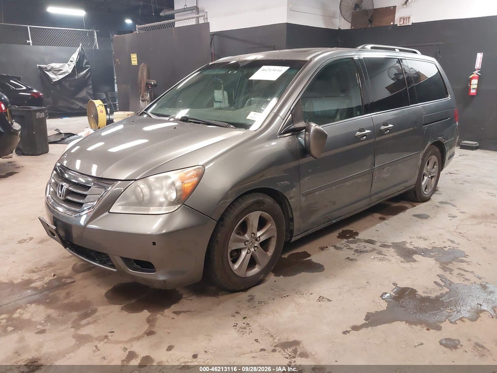 2009 Honda Odyssey Touring photo 2