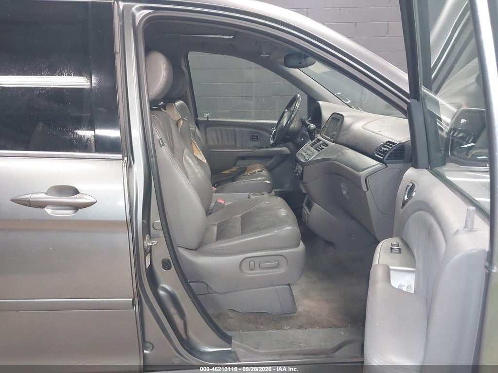 2009 Honda Odyssey Touring photo 5