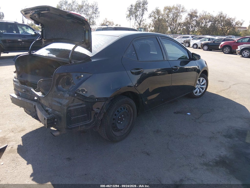 2016 Toyota Corolla LE photo 4