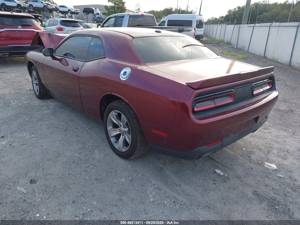 2018 Dodge Challenger SXT photo 3