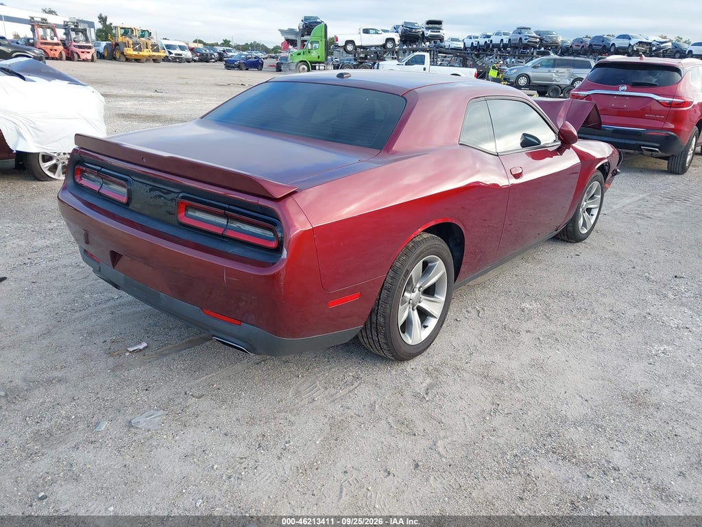2018 Dodge Challenger SXT photo 4