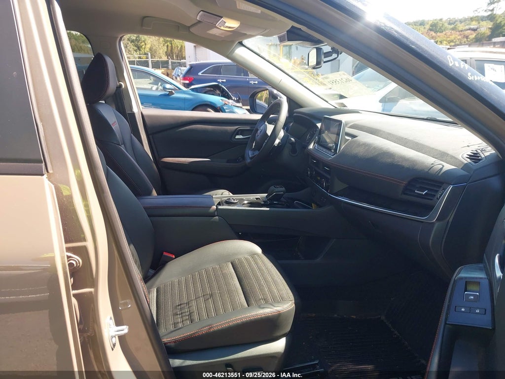2025 Nissan Rogue Rock Creek photo 5