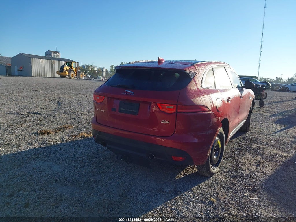 2017 Jaguar F-Pace 35T R-Sport photo 4