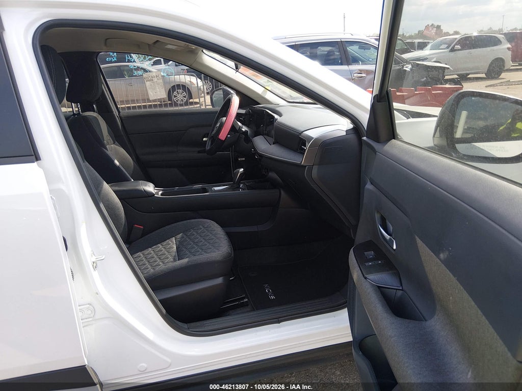 2026 Nissan Kicks SV photo 5