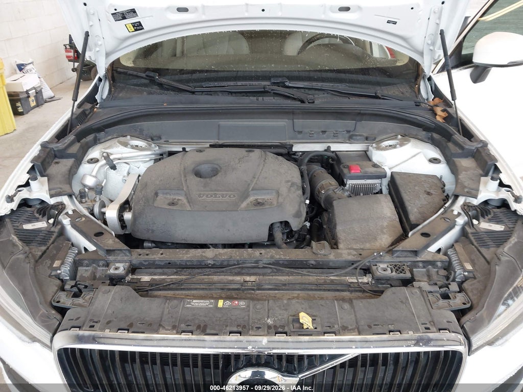 2021 Volvo XC60 T6 Momentum photo 10
