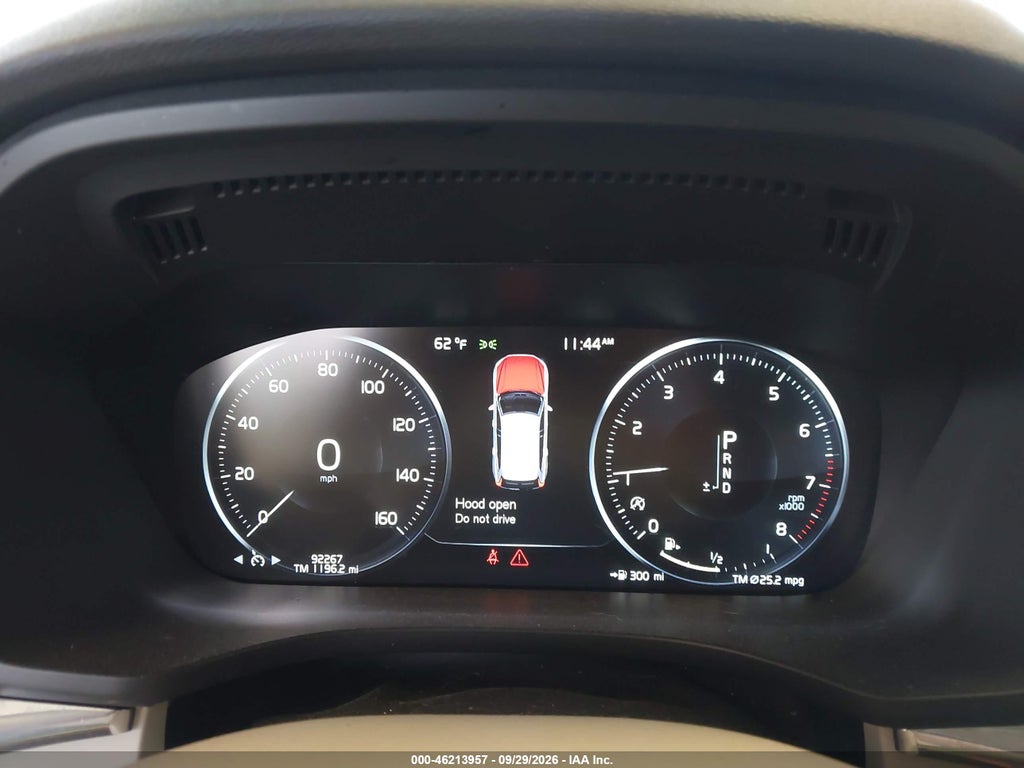 2021 Volvo XC60 T6 Momentum photo 7
