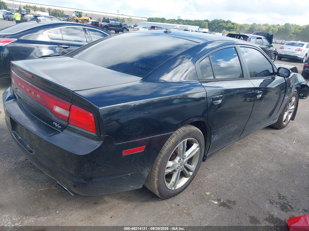 2013 Dodge Charger R/T MAX photo 4