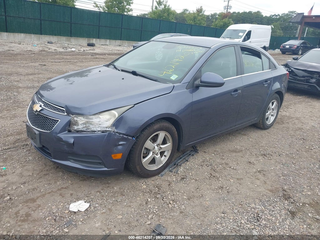 2014 Chevrolet Cruze 1LT Auto photo 2
