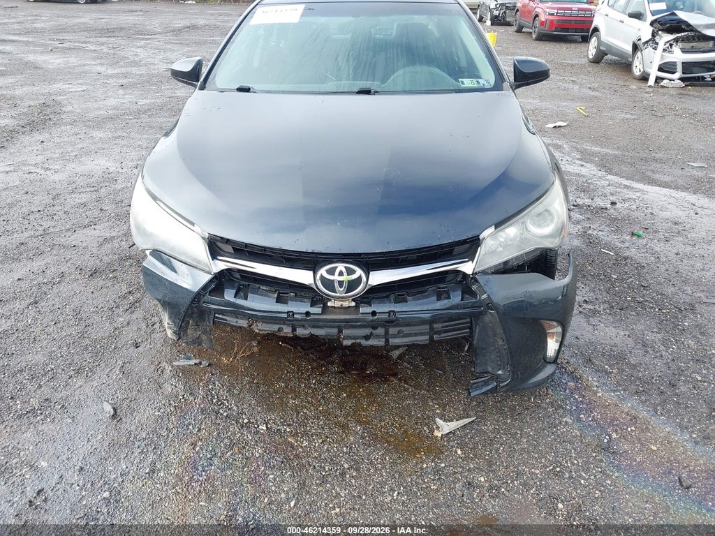 2017 Toyota Camry SE photo 6