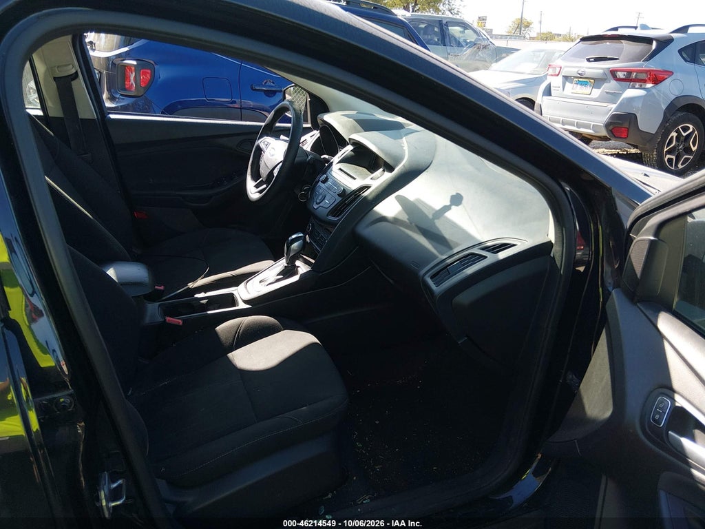 2015 Ford Focus SE photo 5