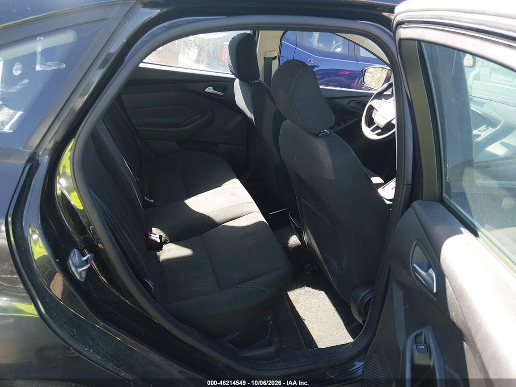 2015 Ford Focus SE photo 8