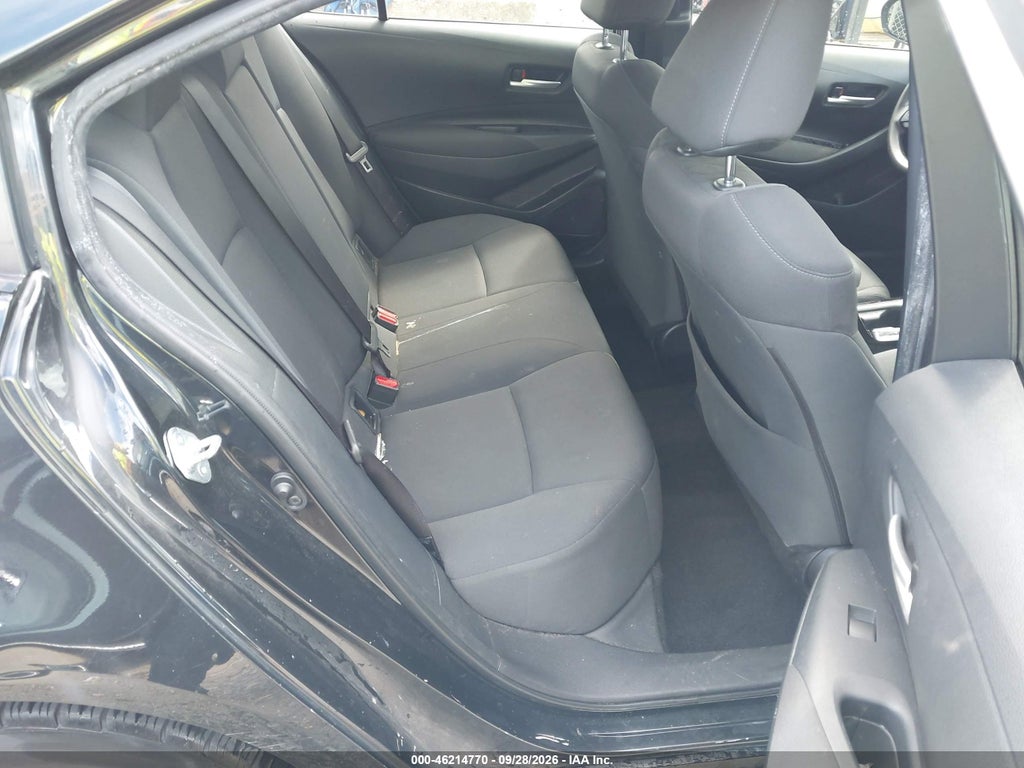2021 Toyota Corolla LE photo 8