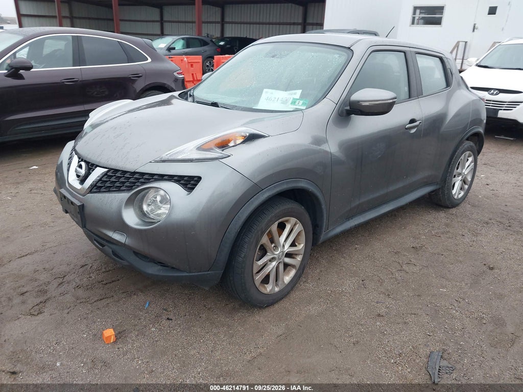 2015 Nissan Juke S photo 2