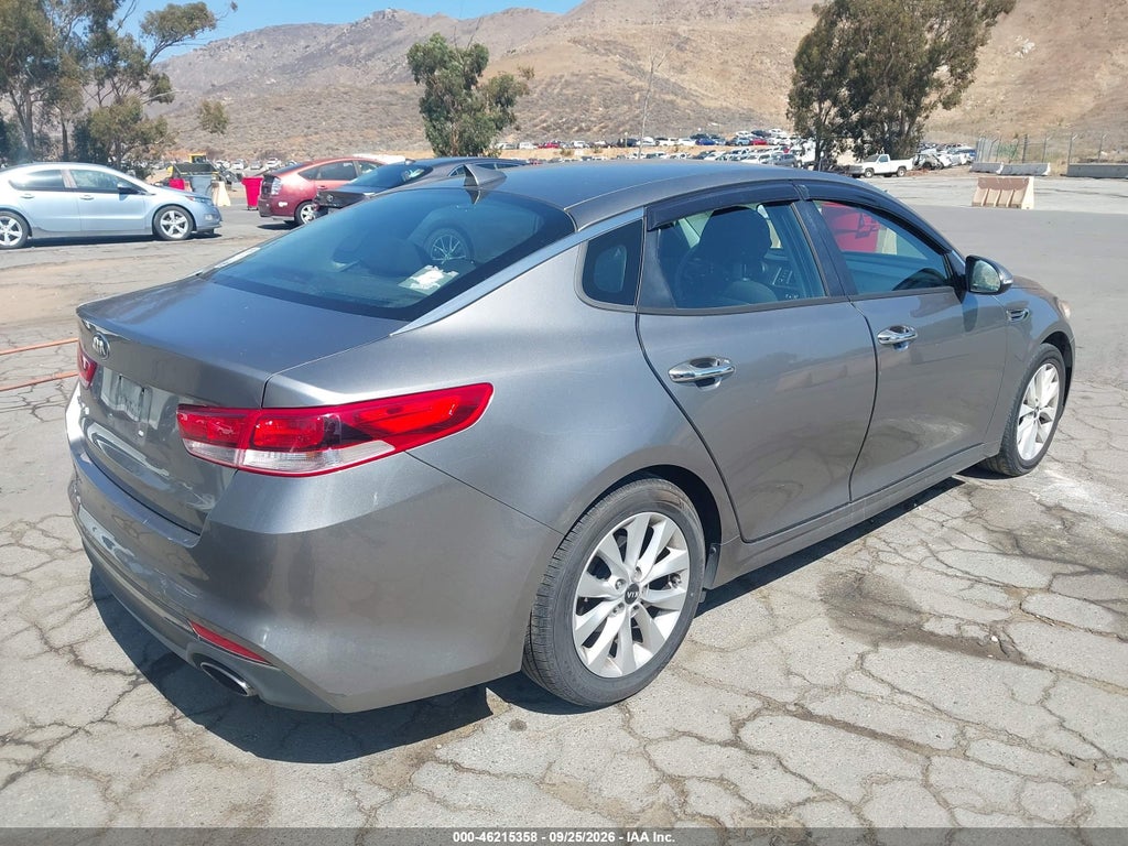 2017 Kia Optima LX photo 4