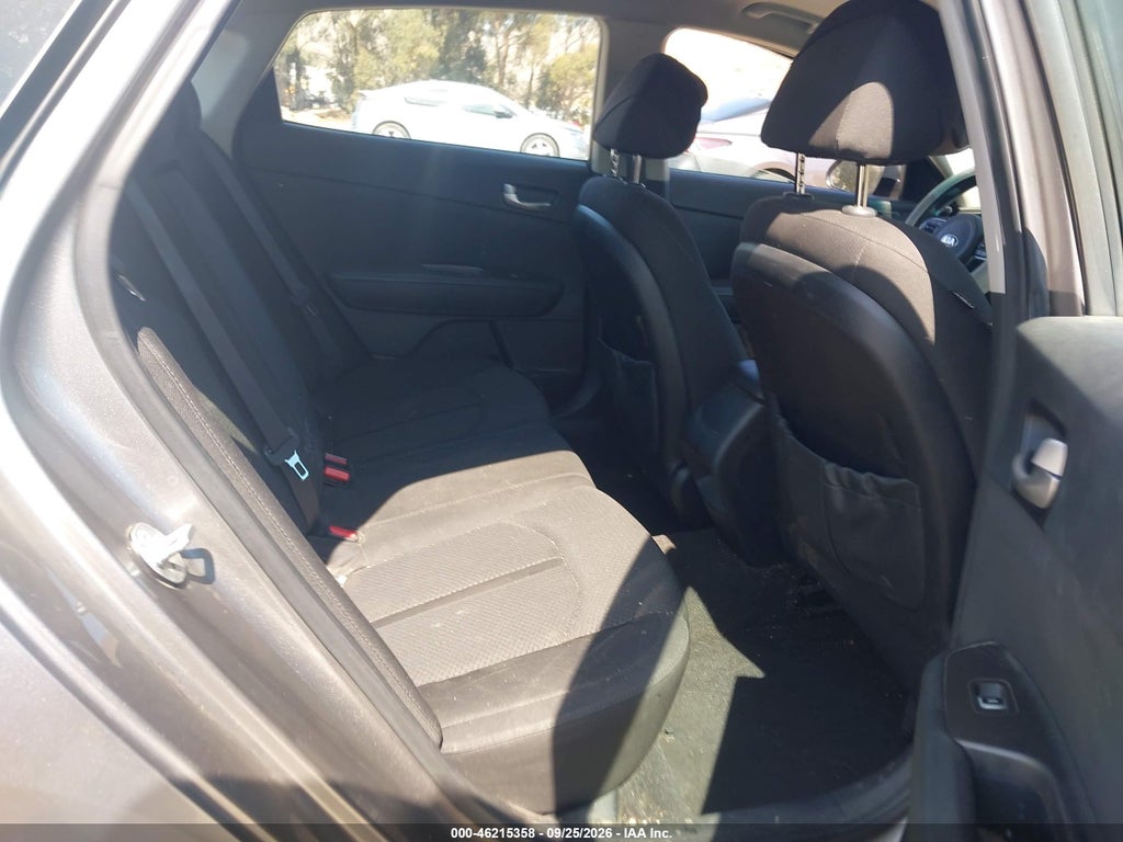 2017 Kia Optima LX photo 8