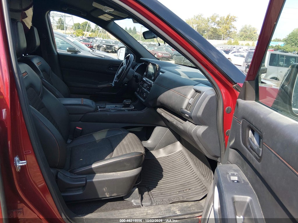 2023 Nissan Pathfinder Rock Creek 4WD photo 5