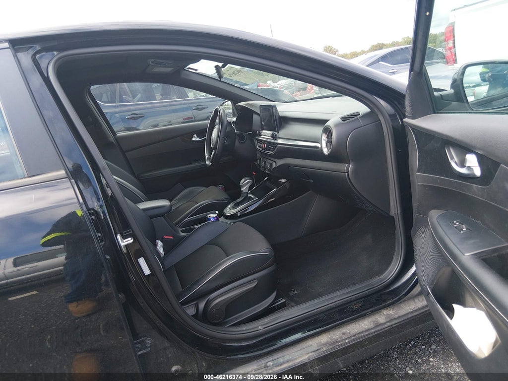 2021 Kia Forte GT-Line photo 5