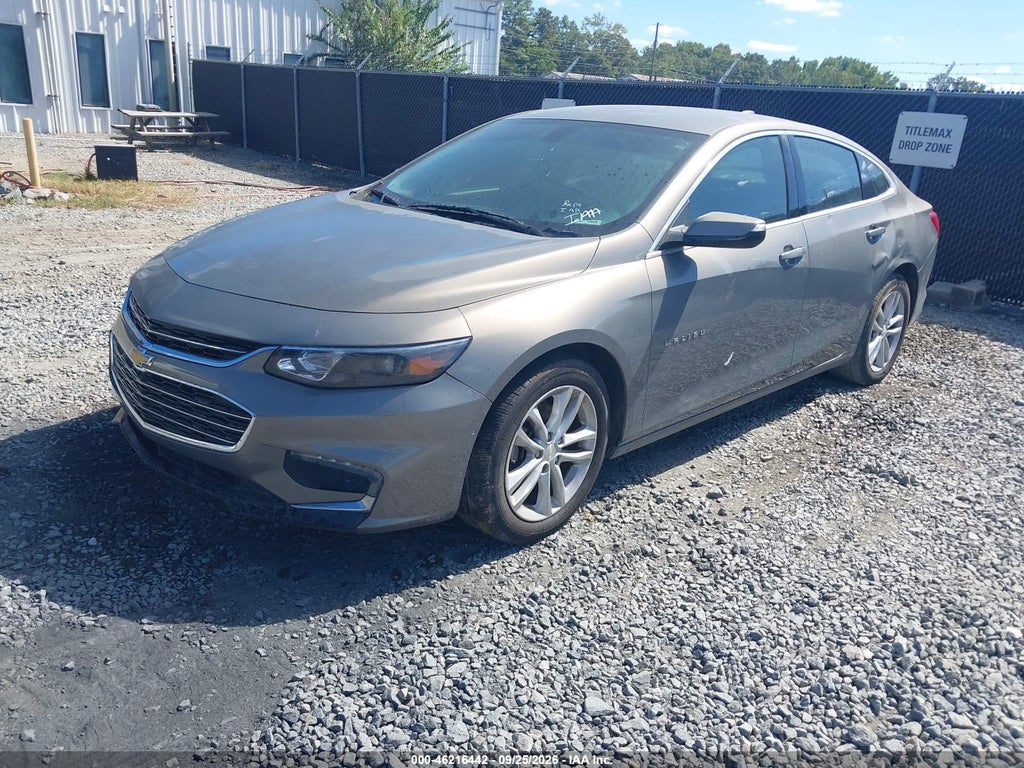 2018 Chevrolet Malibu LT photo 2