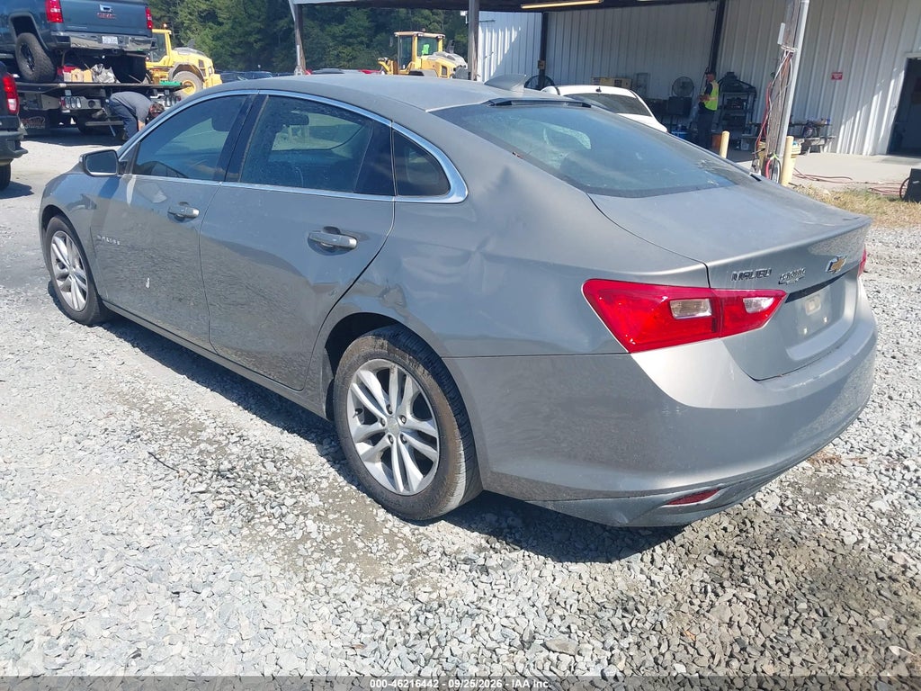 2018 Chevrolet Malibu LT photo 3