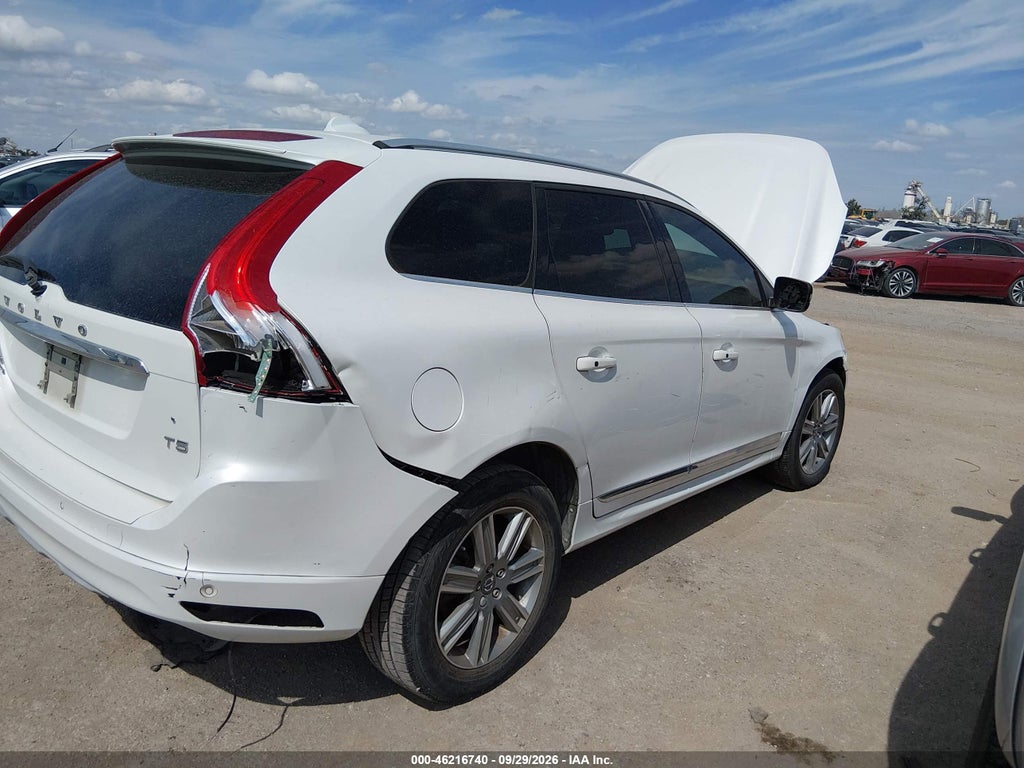 2017 Volvo XC60 T5 Inscription photo 6