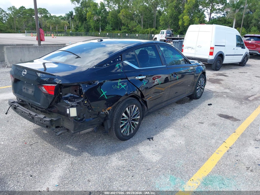 2025 Nissan Altima SV FWD photo 4