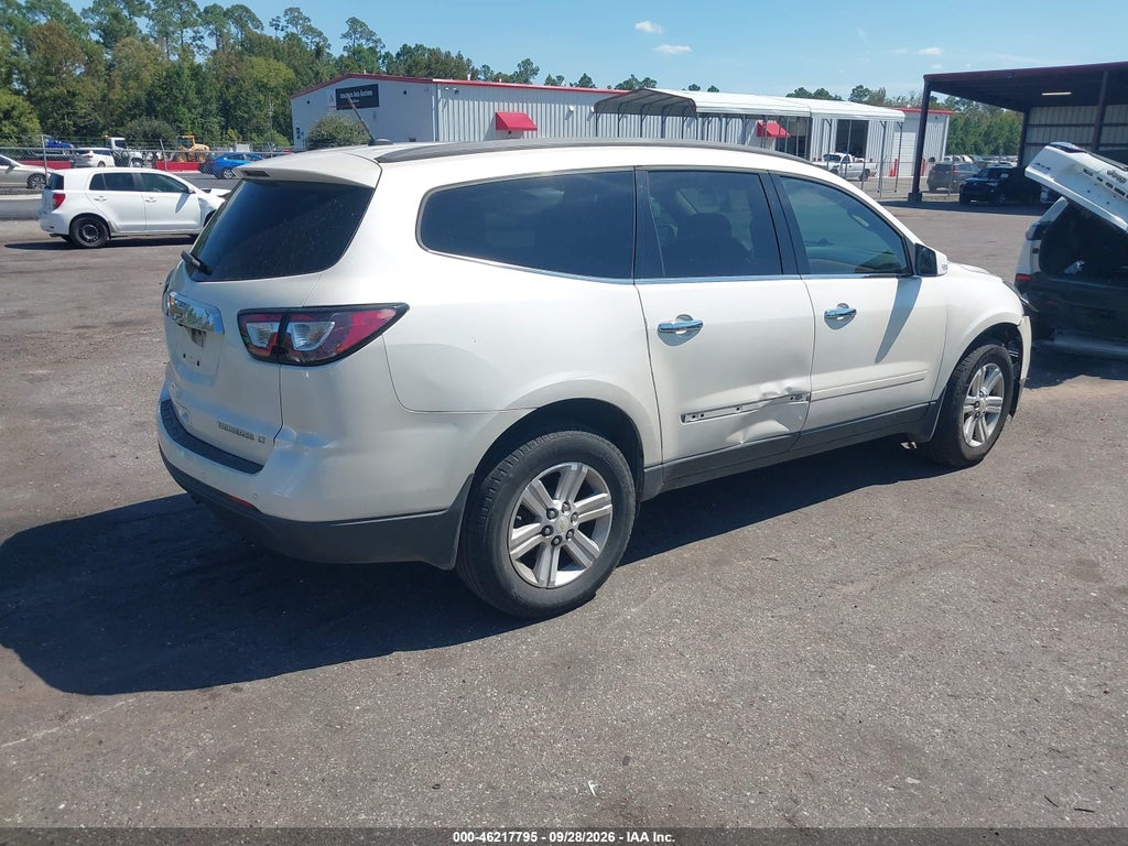 2013 Chevrolet Traverse 2LT photo 4