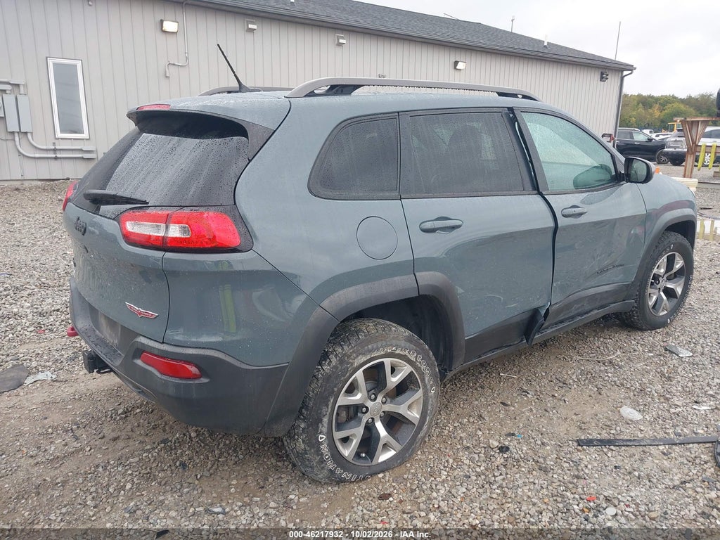 2015 Jeep Cherokee Trailhawk photo 4