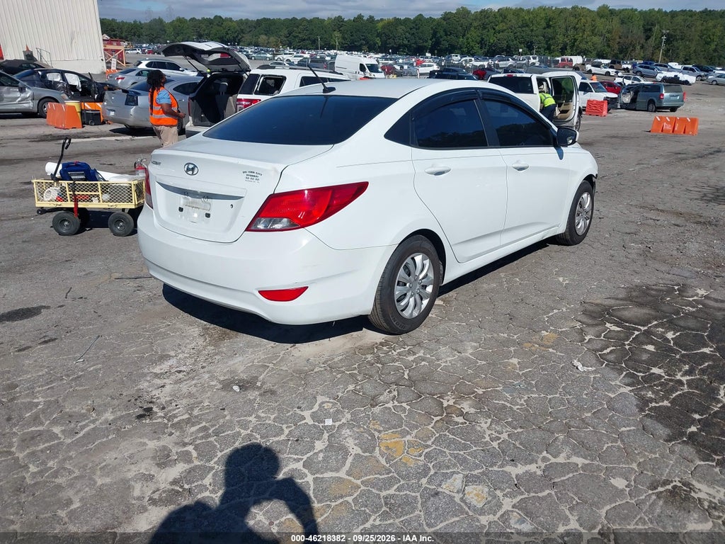 2015 Hyundai Accent GLS photo 4