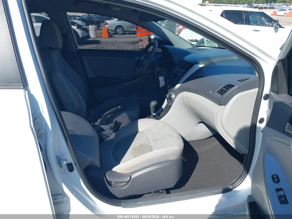 2015 Hyundai Accent GLS photo 5