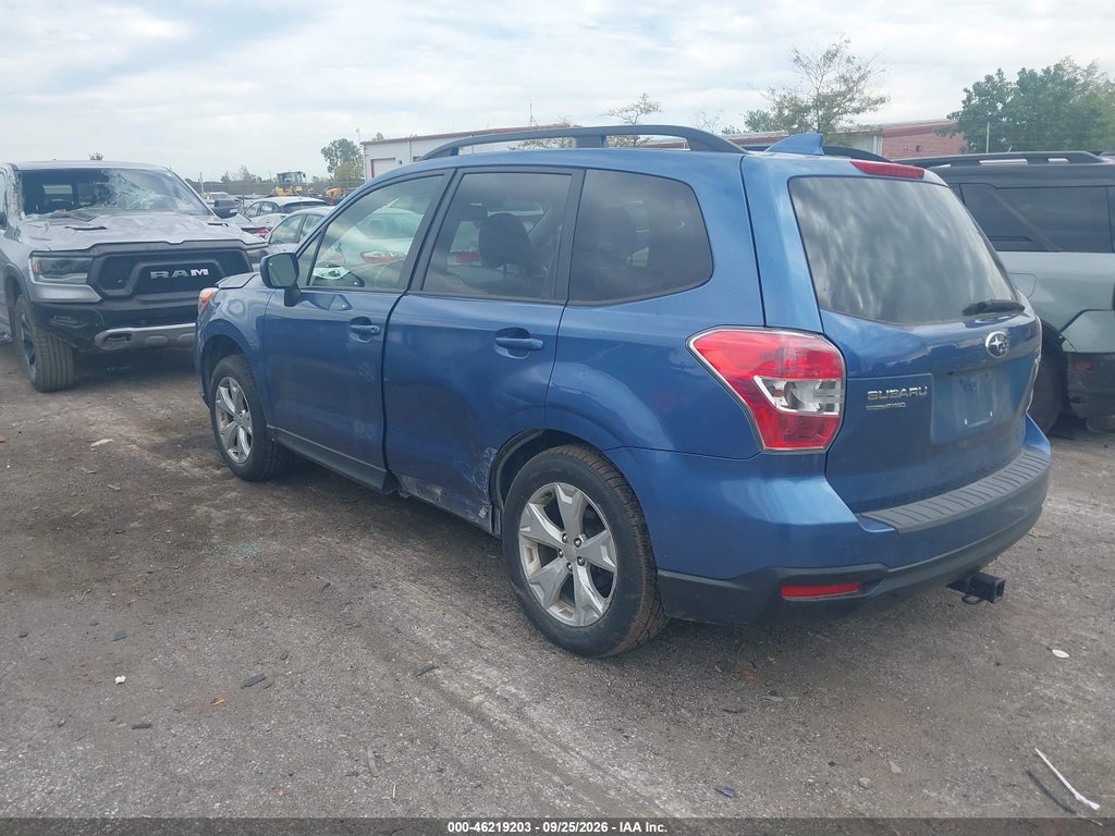 2016 Subaru Forester 2.5I Premium photo 3