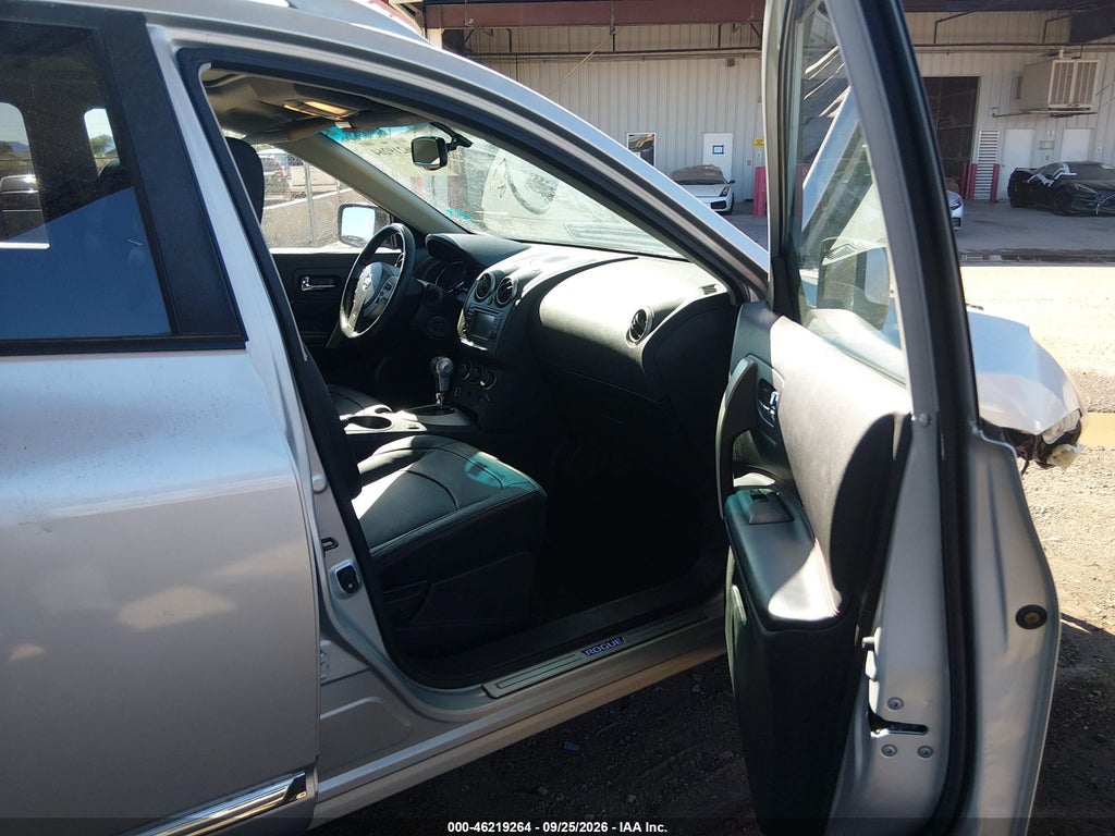 2013 Nissan Rogue SV W/SL PKG photo 5