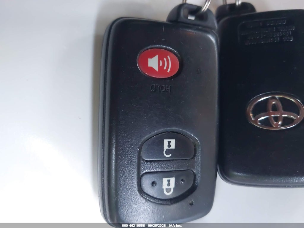 2011 Toyota Prius TWO photo 11